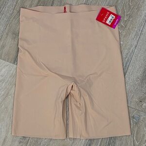 NEW SPANX Thinstincts Soft Nude High Waist Seamless Shaping Mid Thigh Shorts Med